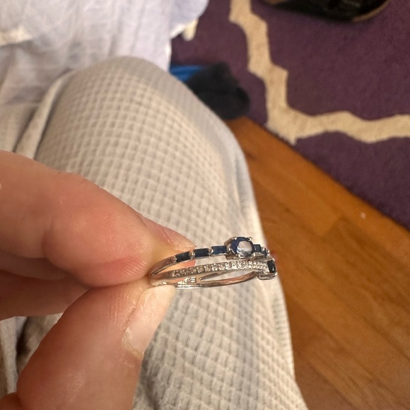 14 karat white gold sapphire & diamond ring - Picture 9 of 14